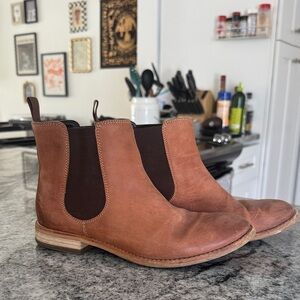 Clark’s Chelsea Boots US 8